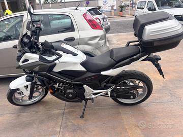 HONDA NC 750 XD (cambio automatico)