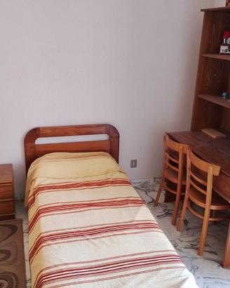 Cameretta completa in legno