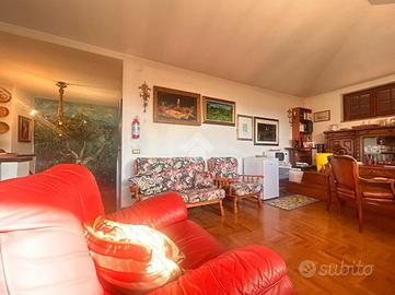 VILLA SINGOLA A LA SPEZIA