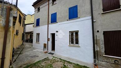 CASA INDIPENDENTE A BORGO VIRGILIO