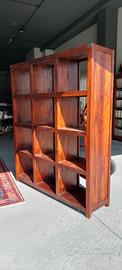 libreria o scaffale vino stile industrial