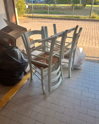 Tavolo e sedie
