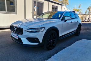 Volvo V60 Cross Country 2.0 d4 Business Plus awd g