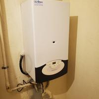 Caldaia gas riscaldamento + acqua calda Ariston