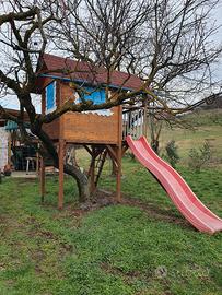 casetta sull'albero o a terra