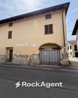 Casa indipendente di 249 m² con 4 locali a Pontest