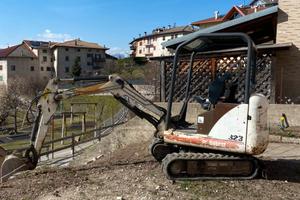 Escavatore bobcat 323