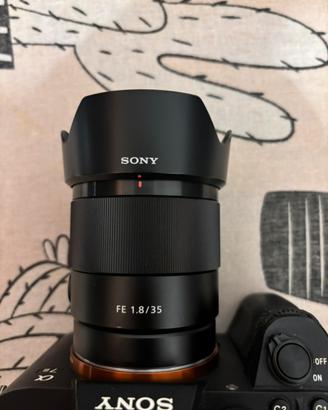 Sony fe 35 1.8