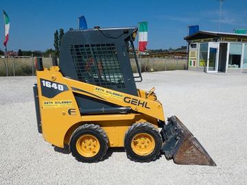 MINPALA GEHL SL 1640 A NOLEGGIO