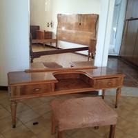 Toilette con Specchiera e Sgabello (Anni '50)