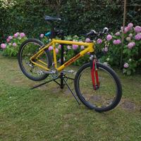 Cannondale bicicletta mountain bike