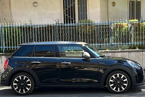 Mini Cooper 1.5 resolute 5 porte full optional