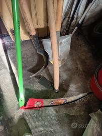 attrezzi per giardino 