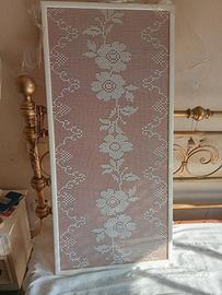 Centrino  cucito a  ucinetto a mano