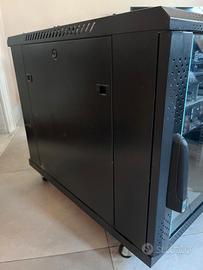 Rack per server