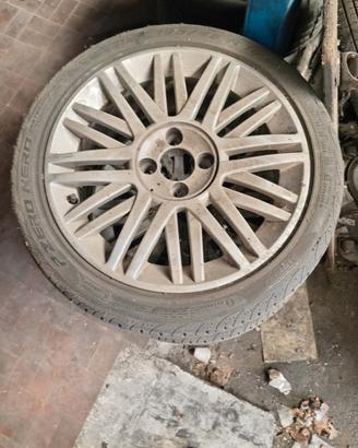 gomme e cerchi Lancia ypsil