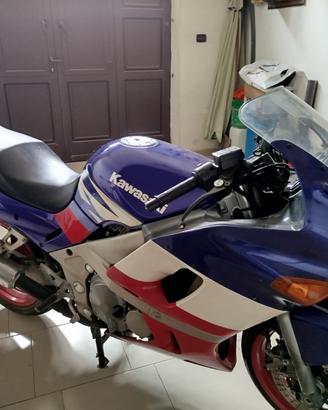 Kawasaki 600 ZZR