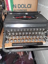 antiche macchina per scrivere  olivetti