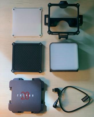 Faretto portatile led Zhiyun RGB 20w combo m20c