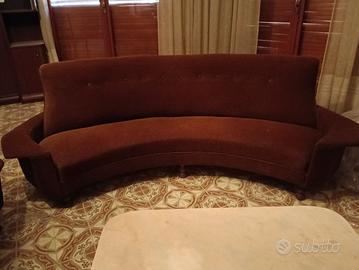 Divano semicircolare con poltrone