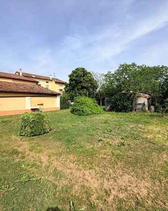 Casa indipendente di 364 m² con 5 locali e box aut