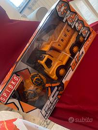 Camion radiocomandato Spidko