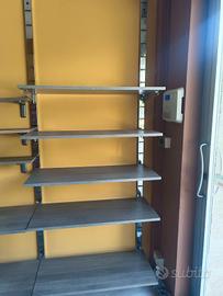 scaffalatura per negozi