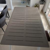 Tavolo da esterno  allungabile 