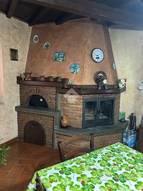 4 LOCALI A BELLEGRA