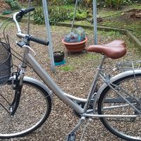 Bici ragazza/Donna. ruota 28 NB vedi note