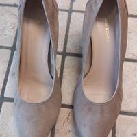scarpe decollete in camoscio beige 
