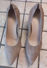 scarpe decollete in camoscio beige 