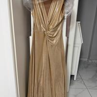 Abito cerimoniale color Oro con borsa