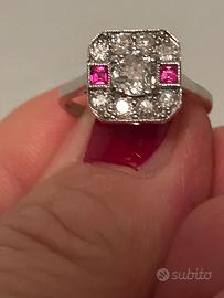 Anello diamanti e rubini Art Deco.