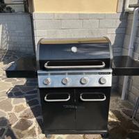 Barbeque a gas usato 2/3 volte