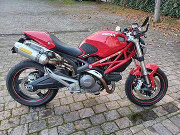 DUCATI MONSTER 696 - 2009