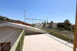 2 LOCALI A FALCONARA ALBANESE