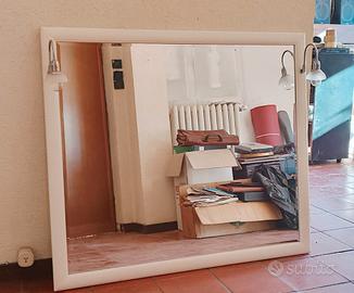 Specchio bagno con cornice in legno