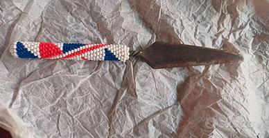 Tagliacarte coltello artigianato africano perline