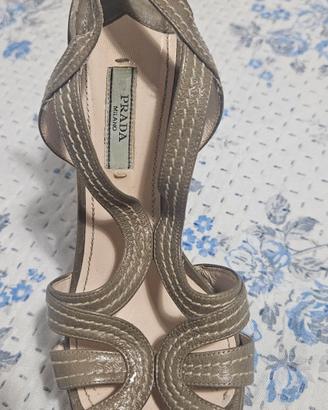 Eleganti Sandali Prada con Tacco Alto