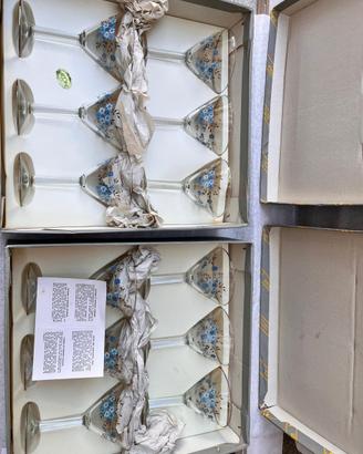 Bicchieri da cocktail, decorati a mani vintage