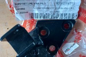 coppia supporto pedana  Aprilia Caponord