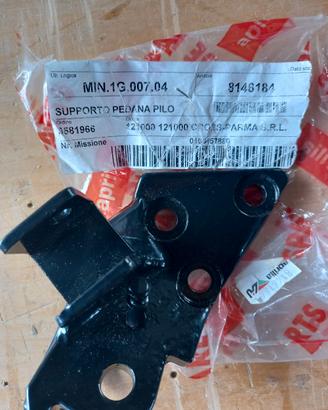coppia supporto pedana  Aprilia Caponord