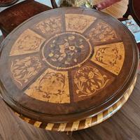 Antica tavolo intarsiato