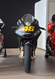Ducati Desmosedici GP12 1:12 Rossi  Sepang Difetto