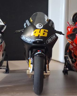 Ducati Desmosedici GP12 1:12 Rossi  Sepang Difetto