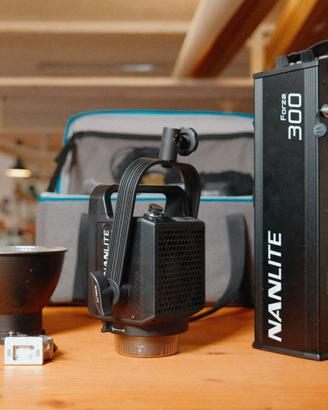 Nanlite Forza 300 - con borsa e accessori