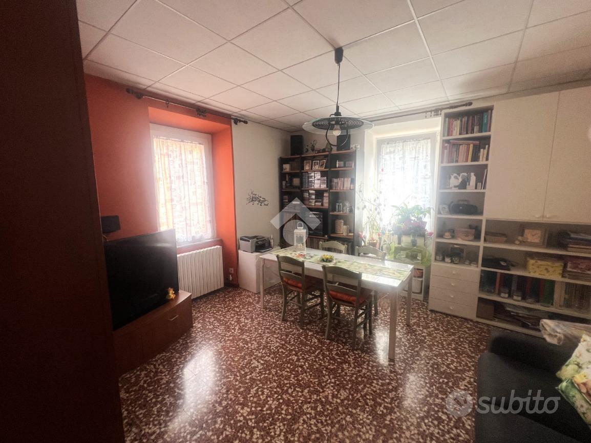 3 LOCALI A MALNATE - Vista 5