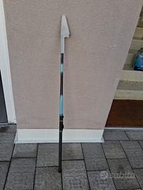 Canna da pesca in carbonio.