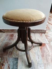 sgabello pianoforte Thonet